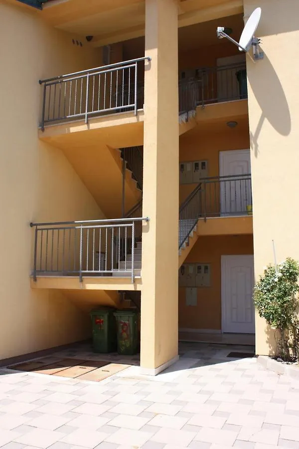 Apartments Jtv Simuni Kolan